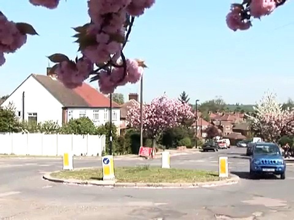 Driving Lessons - Roundabouts - Learning to drive - BSM