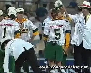 Brian Lara Bowled Out By A Woman - Video VIdeoWorld.pk