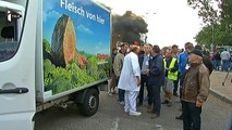 En Alsace, les agriculteurs bloquent les camions étrangers