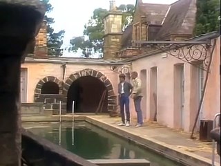 Neighbours ( 1985 ) E009