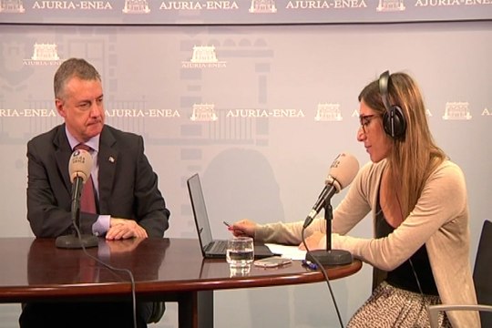 Urkullu se solidariza con víctimas autobús