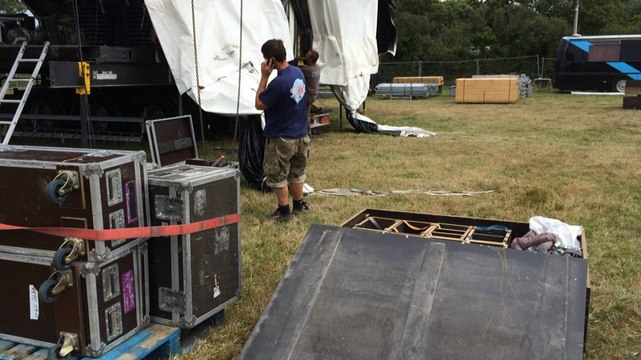 Montage de la grande scène au Bout du monde