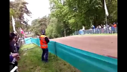 Une incroyable course de sidecars