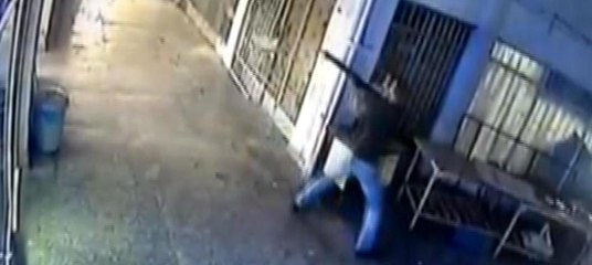 Silahlı kavga güvenlik kamerasında