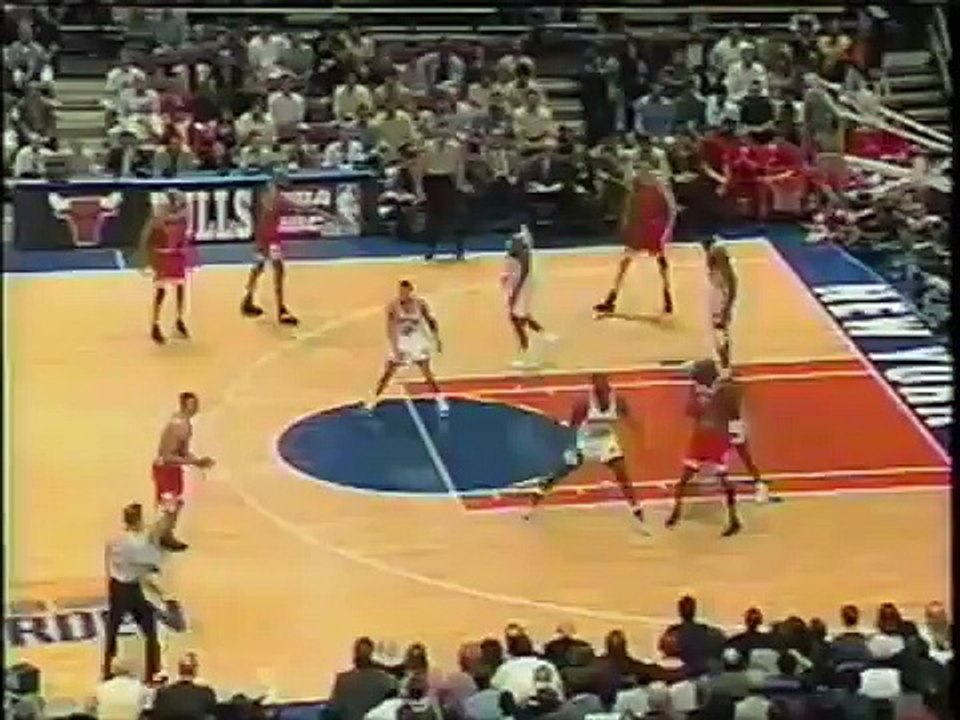 Bulls vs. Knicks 1996 game 3 (1/...)