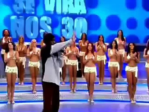 Bailarinas do Faustão Thaiza Brin (Daltro) dançando funk - estreiando o silicone