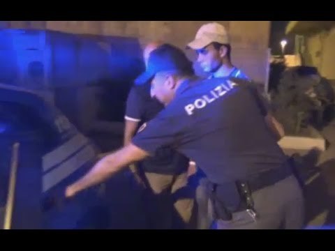 Pozzallo (RG) - Scafista arrestato per sbarco di 360 profughi (27.07.15)