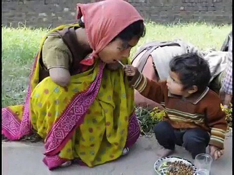 Hooyo Wan Ku Jeclahay -Somali hees caruured