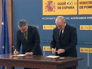 Fomento creará una comisión inmobiliaria para "digerir" la crisis del sector