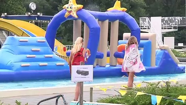 Zwembad De Barkhoorn viert 40-jarig bestaan - RTV Noord