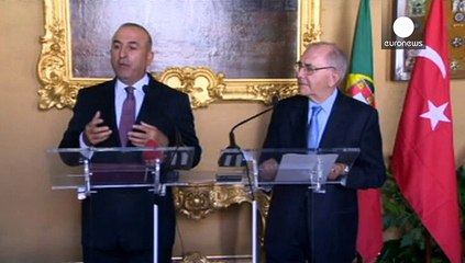 Tercer día de ofensiva turca contra el PKK y el grupo Estado Islámico