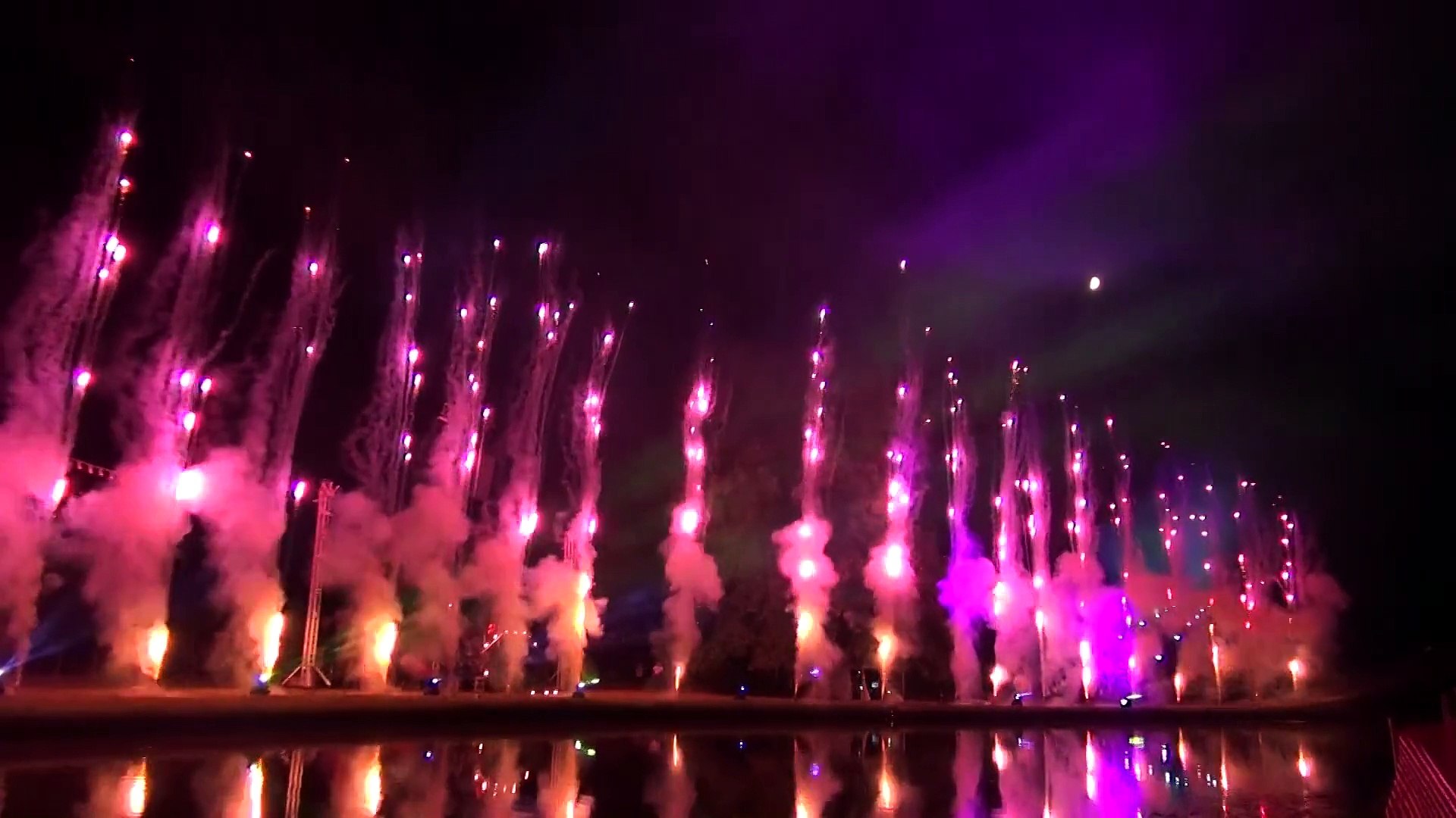 Rogny Les 7 écluses Feu D Artifice Feu d'artifice Rogny les 7 écluses 2015 - Vidéo Dailymotion