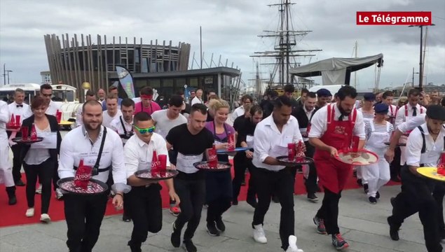 Saint-Malo. Des garçons de café en mode sprint