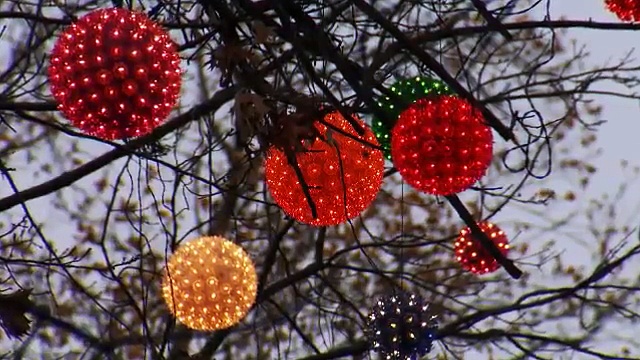 Holiday Lights in Philadelphia – Updated