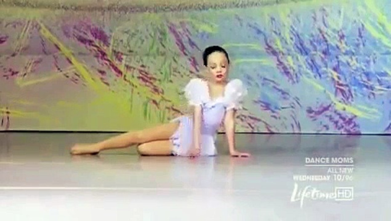 Maddie Ziegler - Cry