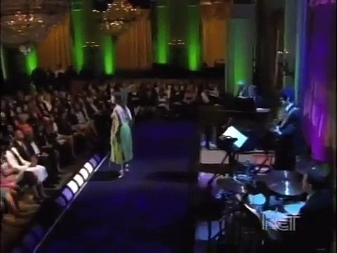 Idina Menzel - Defying Gravity