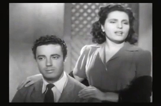 AMÁLIA RODRIGUES CANTA O FADO DE CADA UM