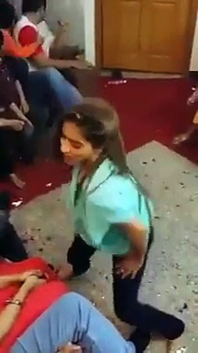House Party Mujra  جس نے یہ ویڈیو نہ دیکھی وہ خود ہی پشتاۓ گا ویڈیو دیکھیں