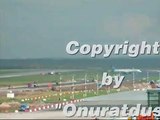 Condor Boeing 757 Safety Landing at Düsseldorf Airport