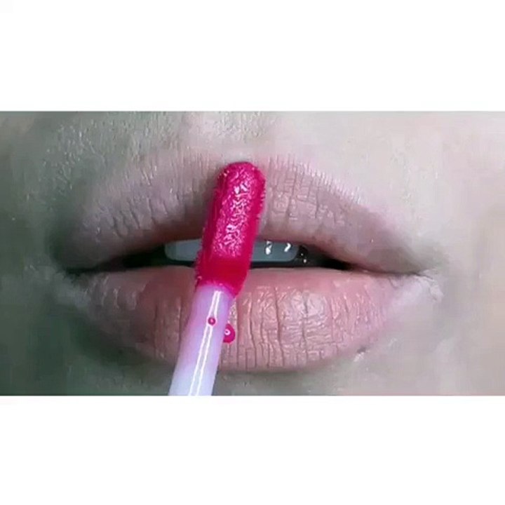 Lip Makeup and Lip liner for Girls-Girls Fashion update