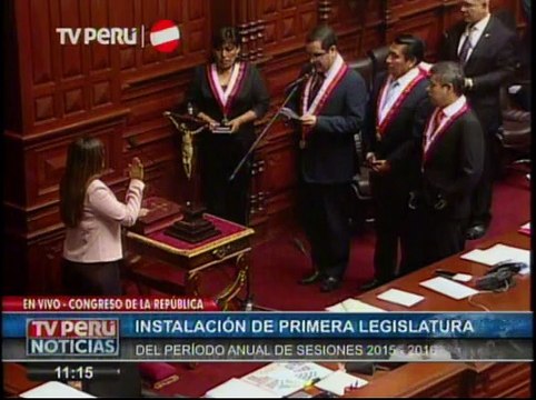 Karina Beteta juró como congresista en reemplazo de Yovera
