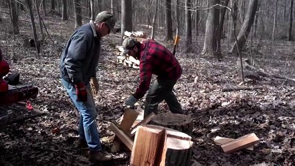 Fiskars X27 Super Splitting Axe - More Splitting Less Talking