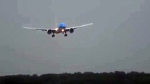 Scary plane landing caught on camera
