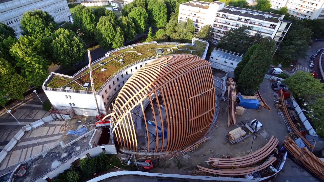 CréteilCathédrale+ - Time lapse du montage de la coque bois (rétrospective de 10 mois de chantier en 2 min 36 sec)