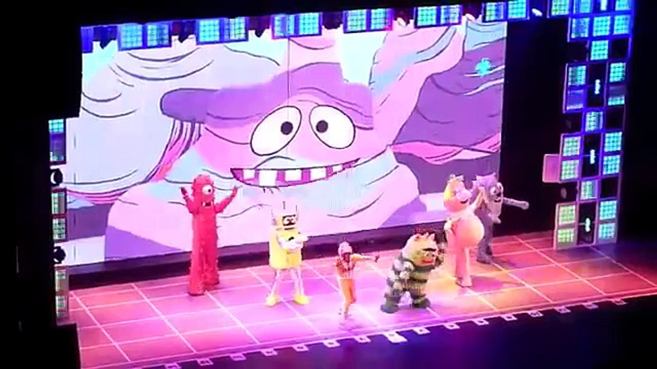 Yo Gabba Gabba  - "All My Friends Are Different" Live - Riverside Theater