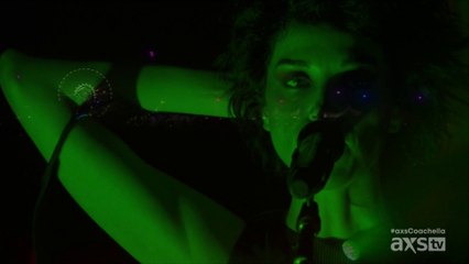 St. Vincent - Your Lips Are Red (Coachella 2015, Weekend 2)