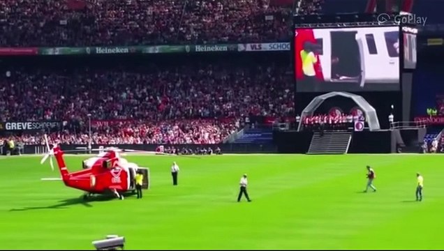 Dirk Kuyt Incredible Comeback to Feyenoord on Helicopter 2015