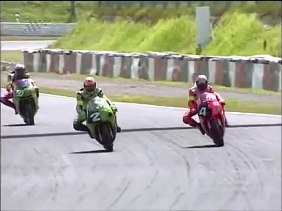 SUZUKI RUN 実動！ Hiroshi Maruyama test drives the DR-Z4S, the first 400cc full