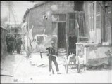 1898  Surprise Attack on a House at Daybreak d'une maison au petit jour Alice Guy Blache