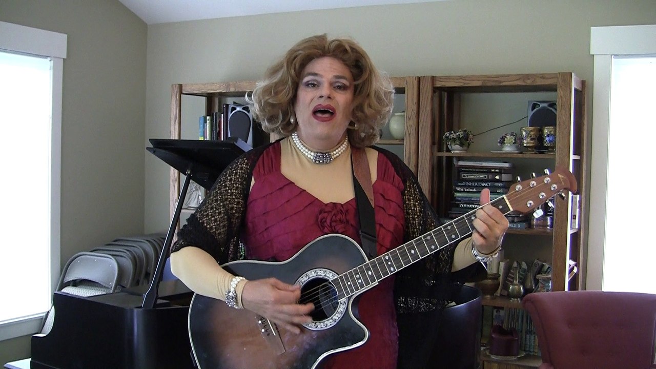 Reverend Yolanda sings Alien Love Child at Grandma Jill's. www.GoYolanda.com