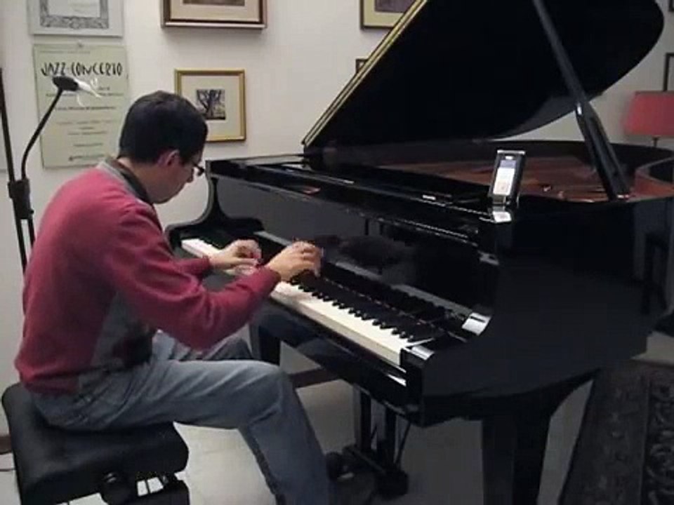 Eminem ft. Rihanna - Love The Way You Lie (piano cover by Lucamadeus)