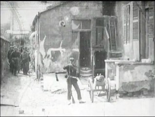 1898  Surprise Attack on a House at Daybreak d'une maison au petit jour Alice Guy Blache