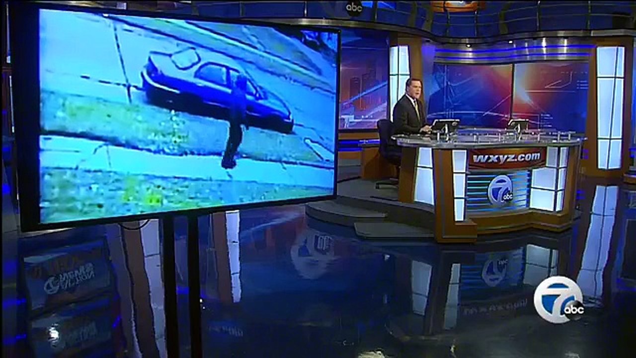 13-year-old Detroit girl robbed at gunpoint by another teenage girl - CrazyDetroit