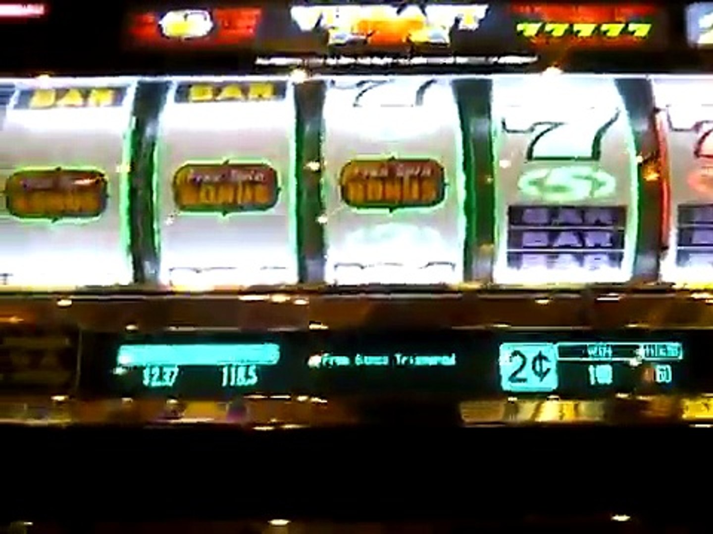 Vibrant Sevens Slot Machine Me