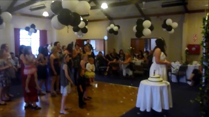 Girl drops baby trying to grab wedding bouquet! - Flower toss Wedding fail!