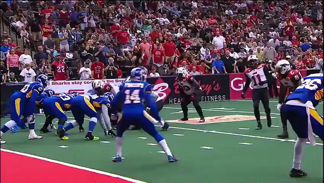 Joueurs de Football américains en mode catcheurs pour célébrer leur Touchdown