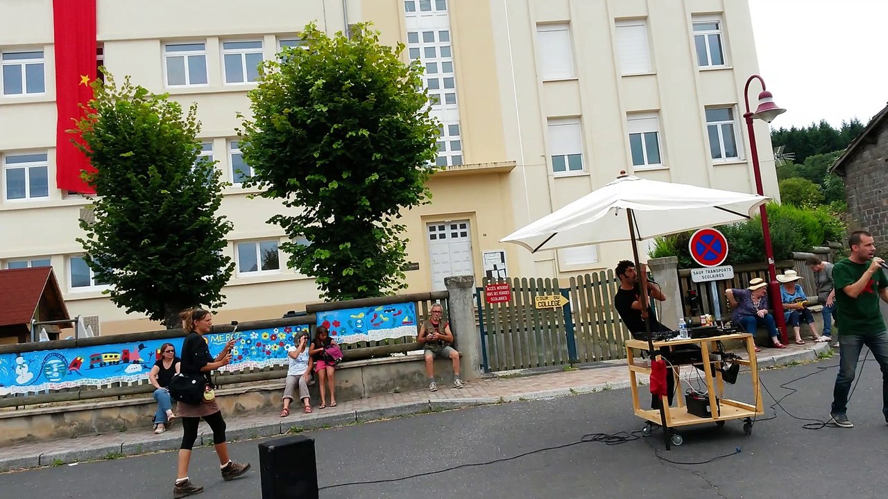 "C'est pas moi qui décide, moi je fais que mon boulot..." : Forro Fada au festival La Belle Rouge