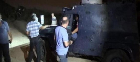 Mersin'de polis aracına ateş açıldı
