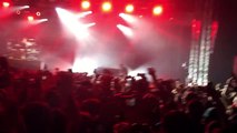 Twenty One Pilots Blurryface Tour Singapore - Holding On To You