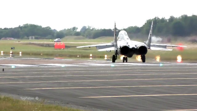 Spectacular Vertical Takeoff MiG-29 | МиГ-29 Вертикальный взлёт
