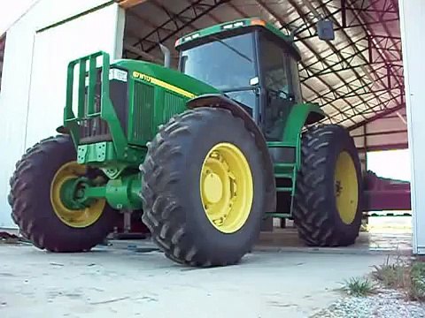John Deere 7810 & 946 MoCo mowing hay