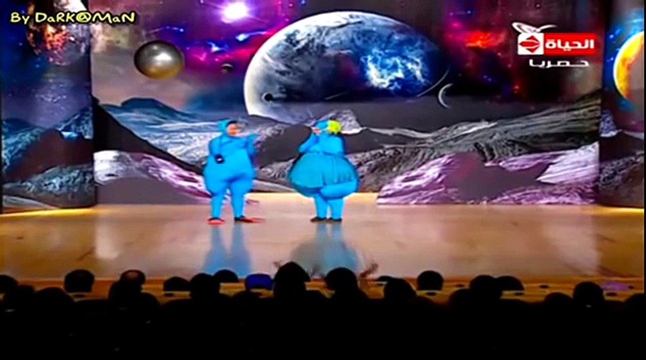 تياترو مصر مسرحية واحد و واحدة من الفضاء