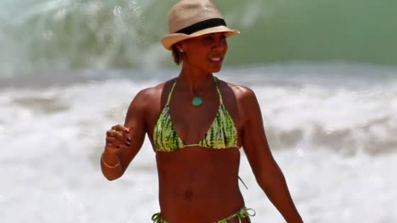Jada Pinkett Smith im Bikini auf Hawaii