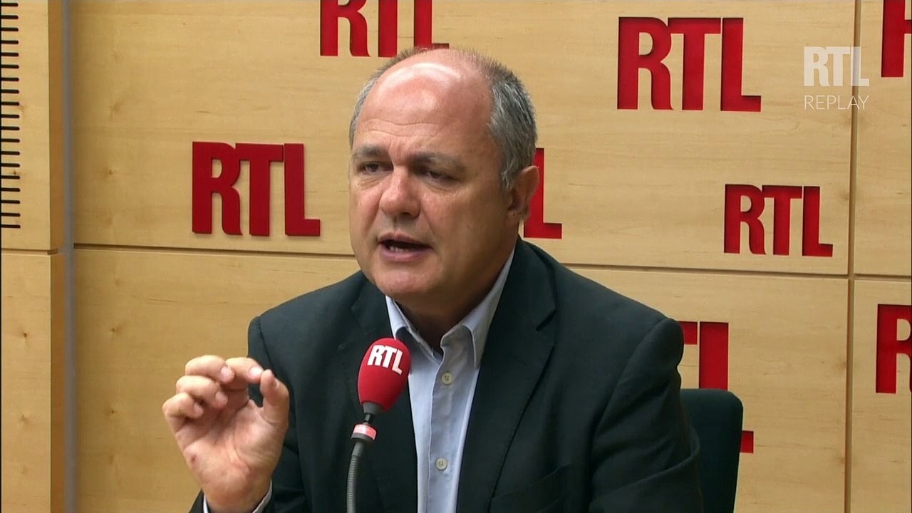 Chômage : "Il n'y a pas de changement de mode de calcul", assure Bruno Le Roux