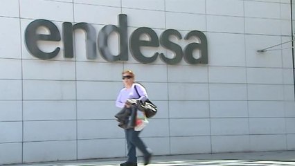 Endesa logra un beneficio de 870 millones de euros, un 17,1% más