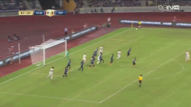 L'incroyable reprise de volée de Mexès !